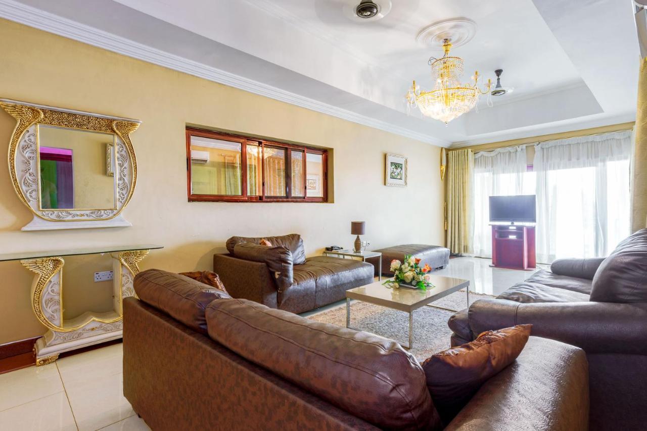Okumah Hotel Кумаси Екстериор снимка